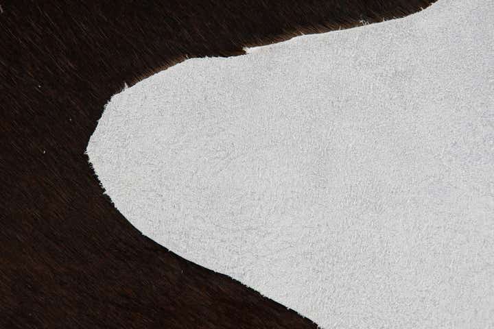 2' 1 x 2' 10 Cowhide Leather Rug