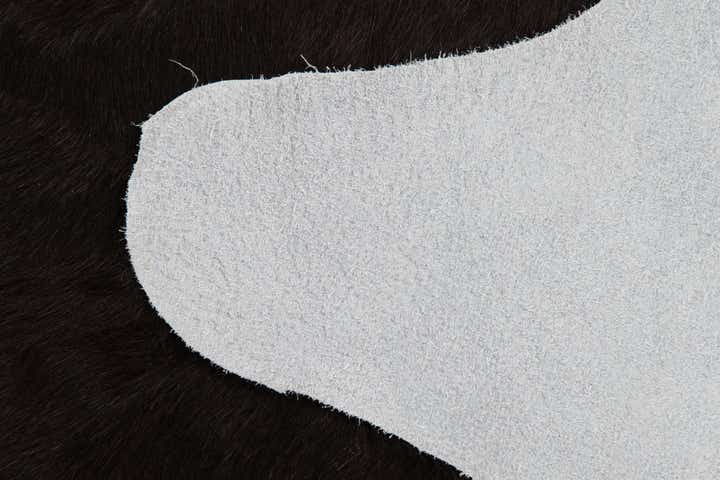2' 1 x 2' 10 Cowhide Leather Rug