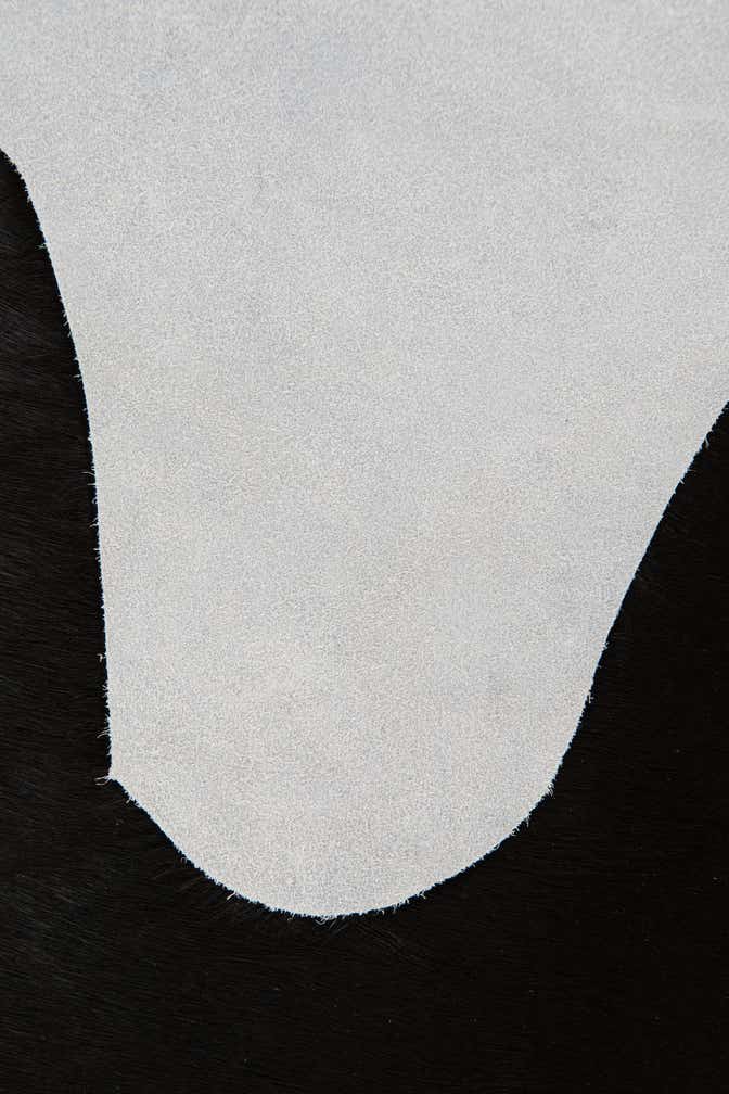 2' 1 x 2' 10 Cowhide Leather Rug