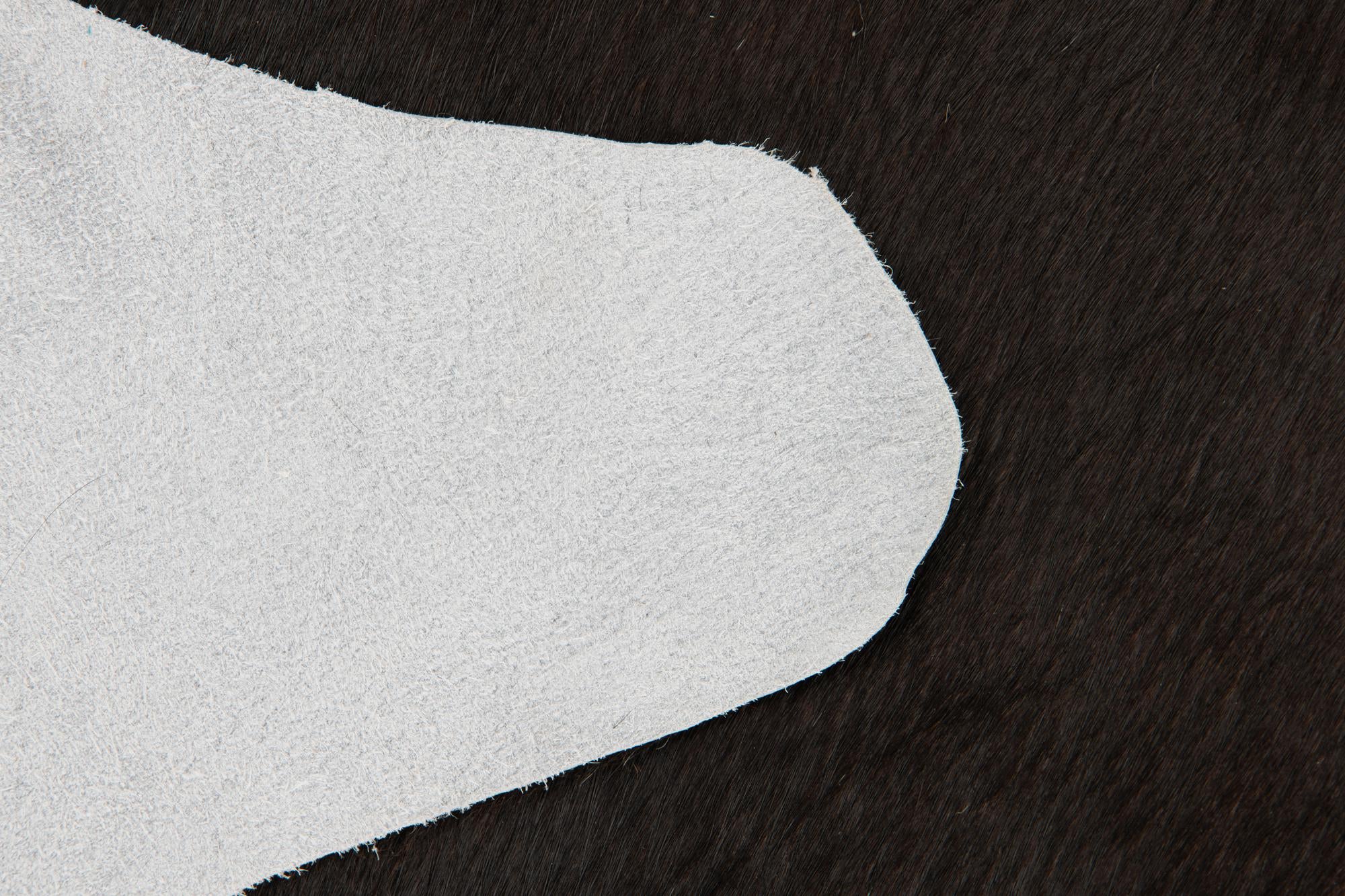 2' 1 x 2' 10 Cowhide Leather Rug