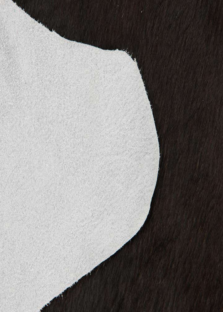 2' 1 x 2' 10 Cowhide Leather Rug