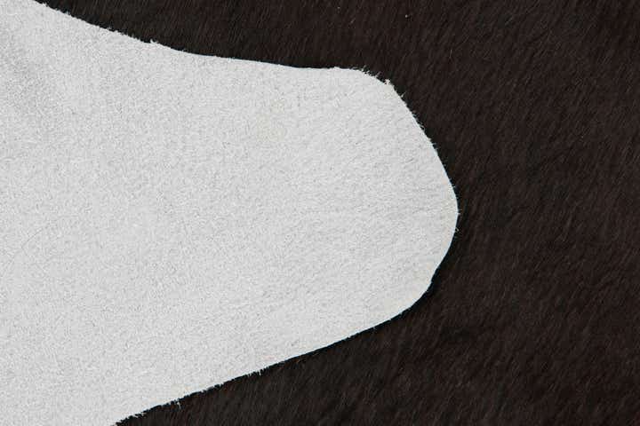 2' 1 x 2' 10 Cowhide Leather Rug
