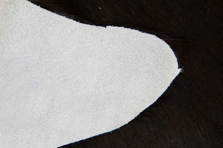 1' 8 x 2' 6 Cowhide Leather Rug