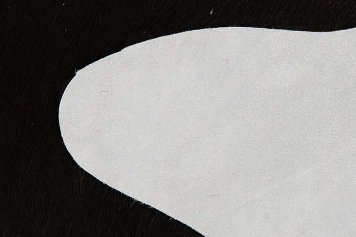 1' 8 x 2' 6 Cowhide Leather Rug