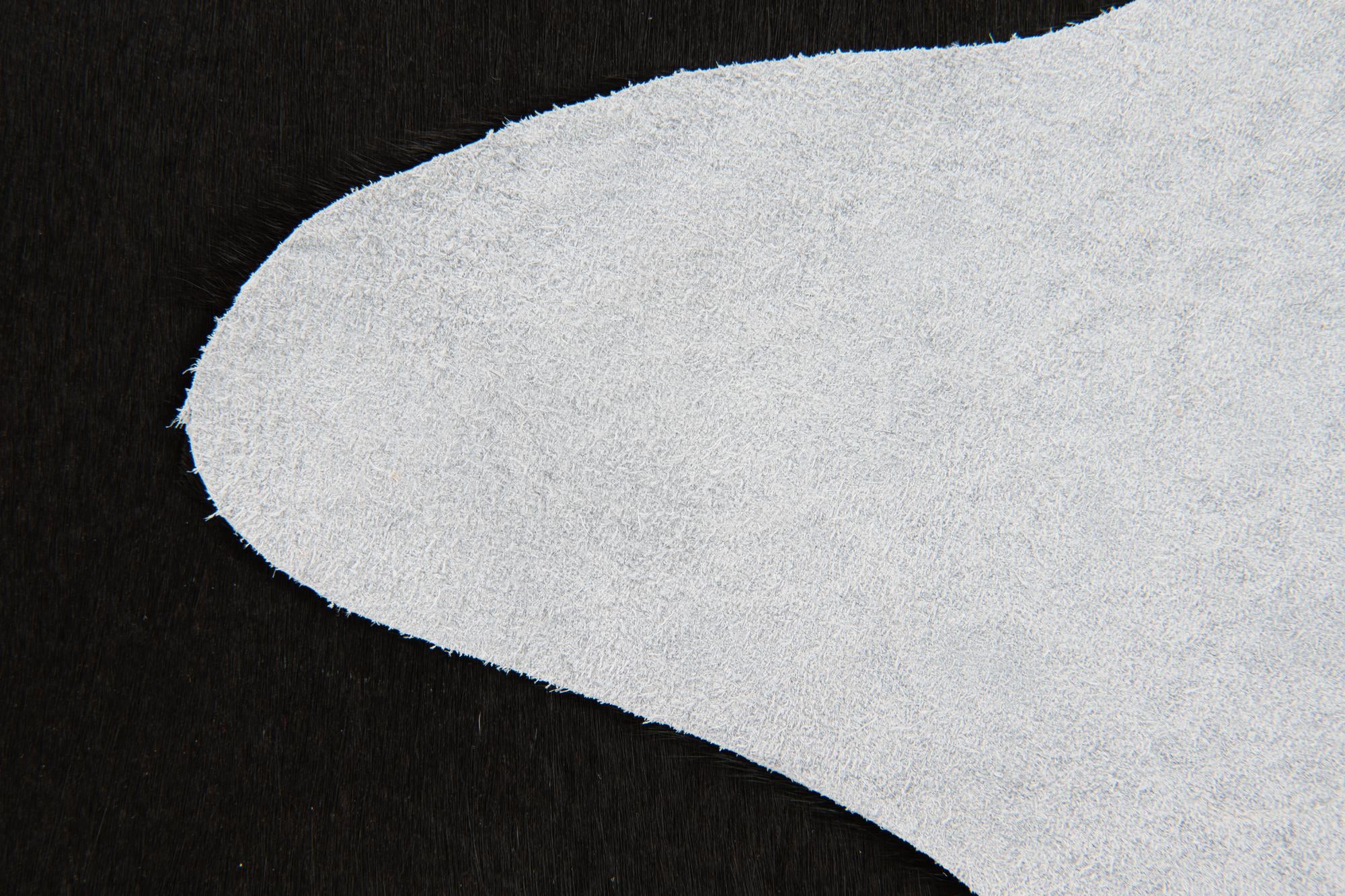 1' 8 x 2' 6 Cowhide Leather Rug