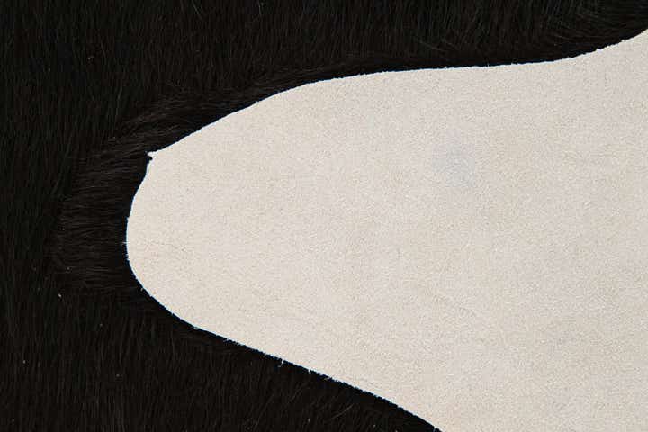 1' 8 x 2' 6 Cowhide Leather Rug
