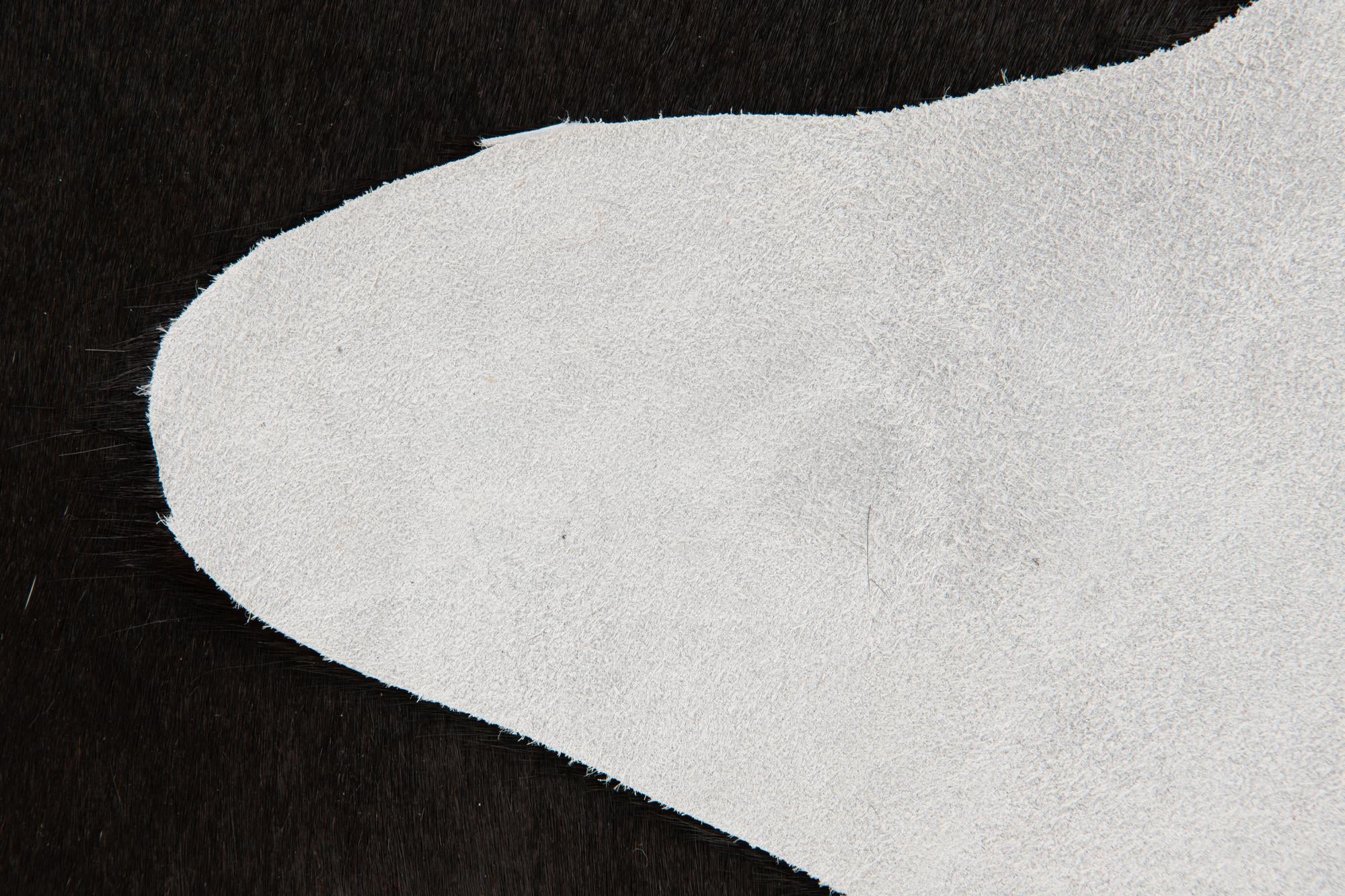 1' 8 x 2' 6 Cowhide Leather Rug