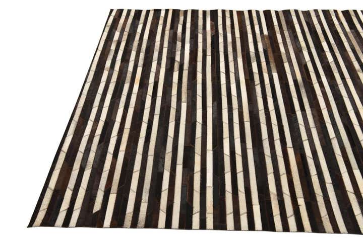 5' 1 x 8' Cowhide Rug