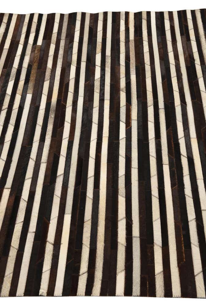 5' 1 x 8' Cowhide Rug