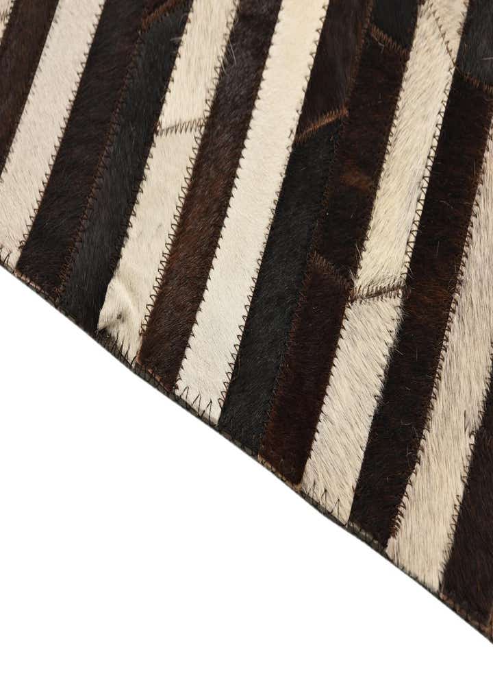 5' 1 x 8' Cowhide Rug