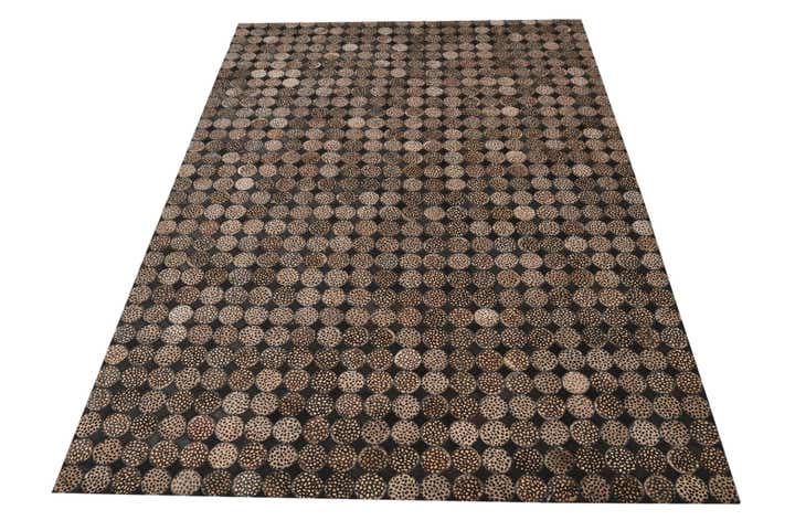 4' 8 x 6' 8 Cowhide Rug