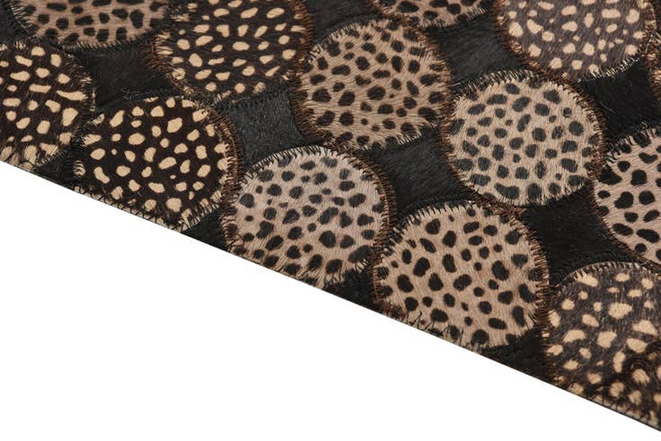 Detail image of 4' 8 x 6' 8 Cowhide Rug