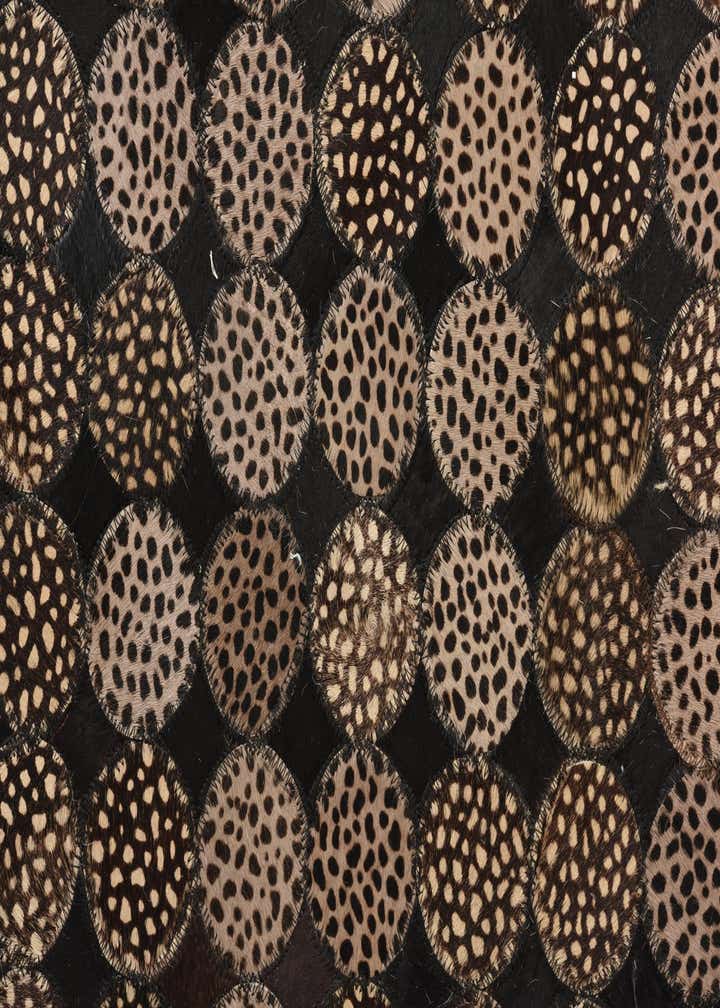 4' 8 x 6' 8 Cowhide Rug