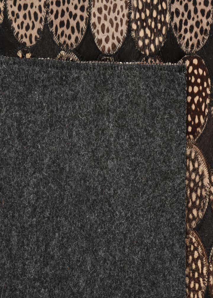 4' 8 x 6' 8 Cowhide Rug