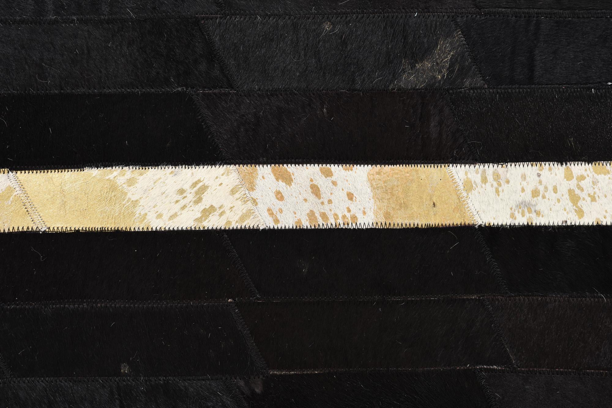 5' 4 x 7' 4 Cowhide Rug