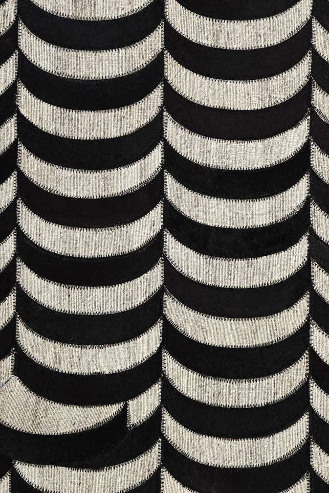 5' 2 x 8' Cowhide Rug