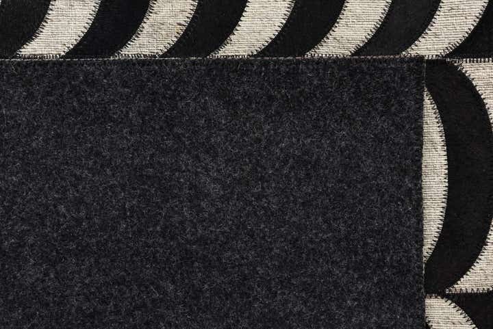5' 2 x 8' Cowhide Rug