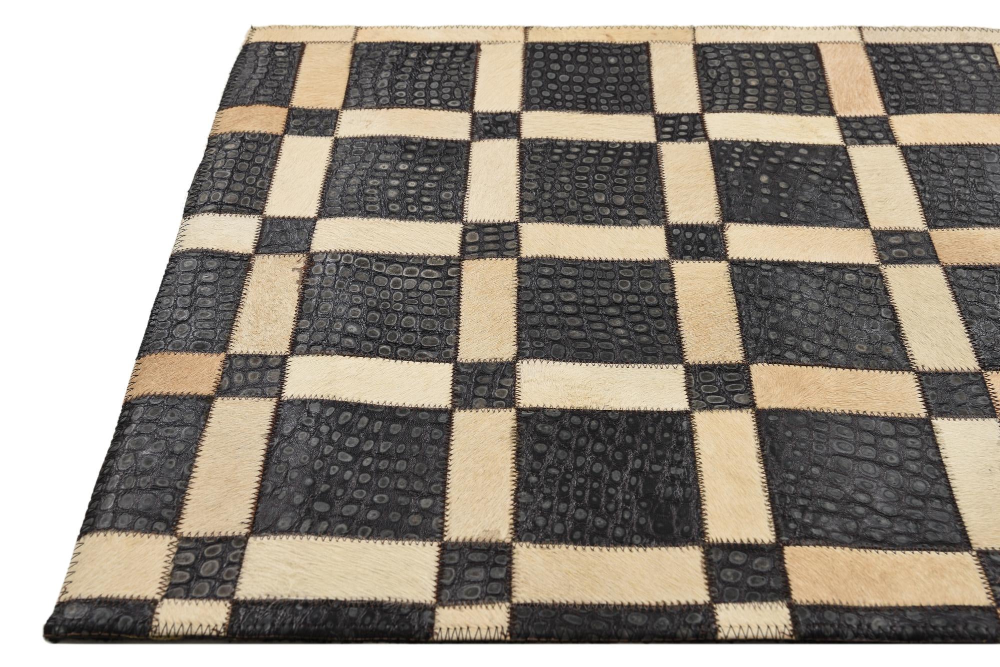 2' 1 x 3' 1 Cowhide Rug