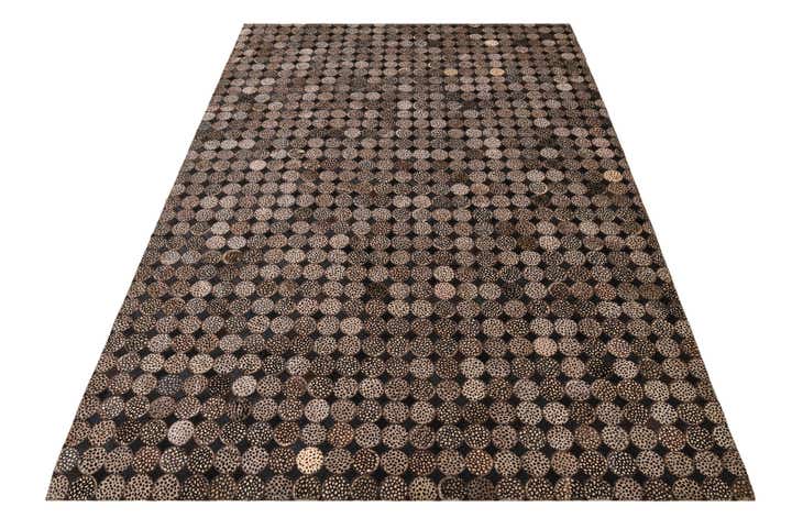 5' 2 x 7' 6 Cowhide Rug