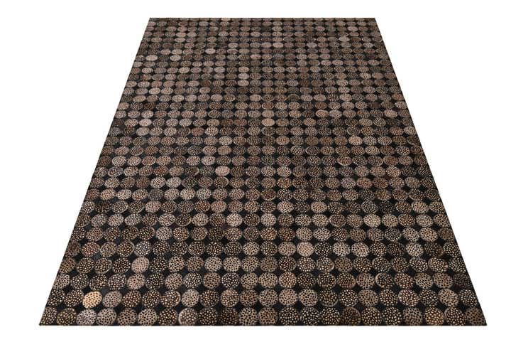 4' 8 x 6' 8 Cowhide Rug