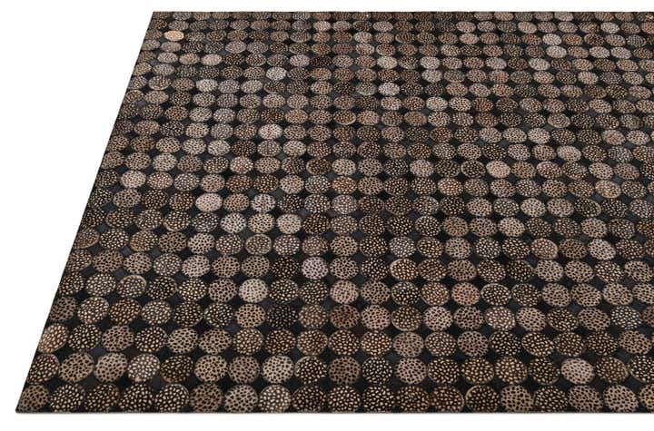 4' 8 x 6' 8 Cowhide Rug