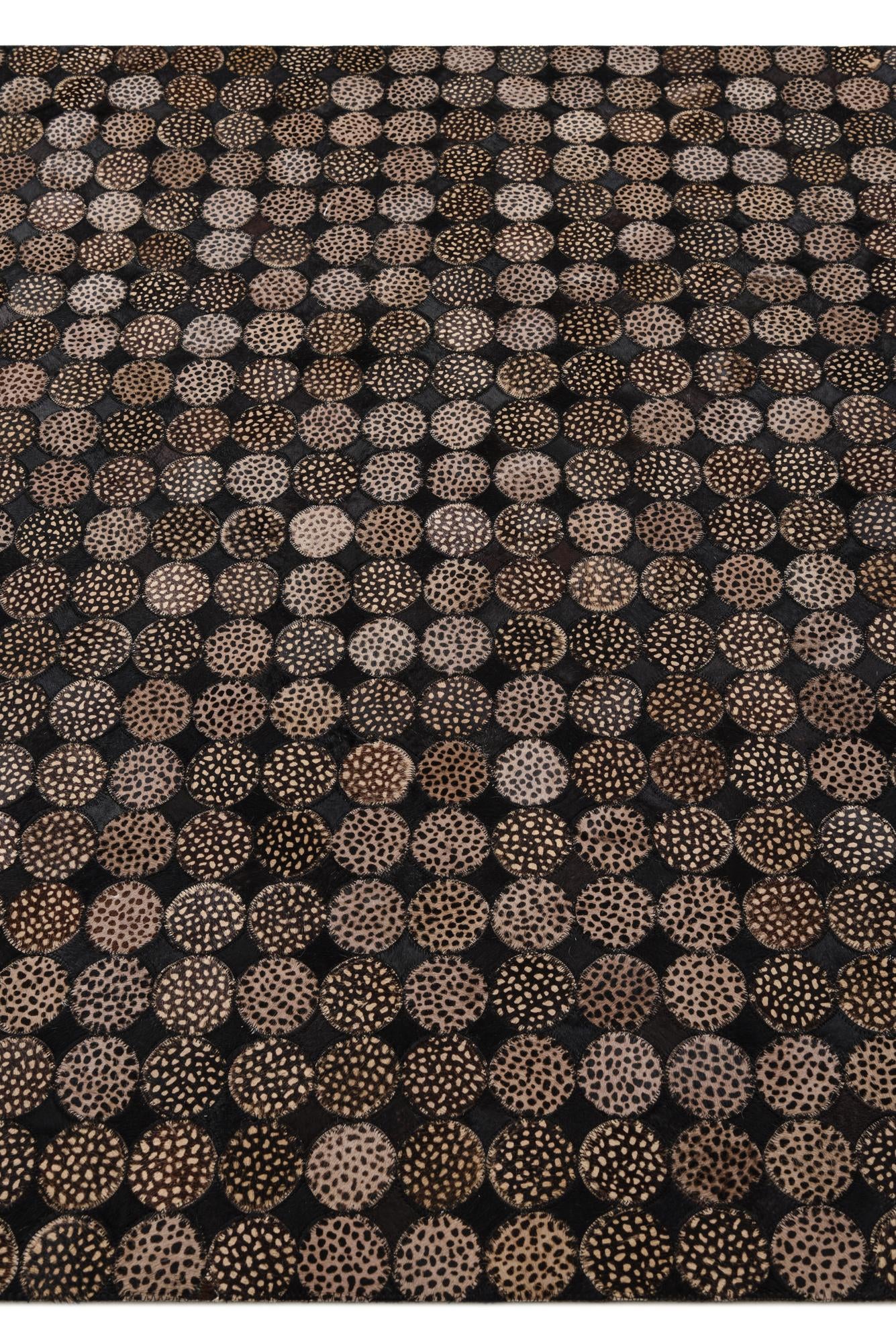 4' 8 x 6' 8 Cowhide Rug