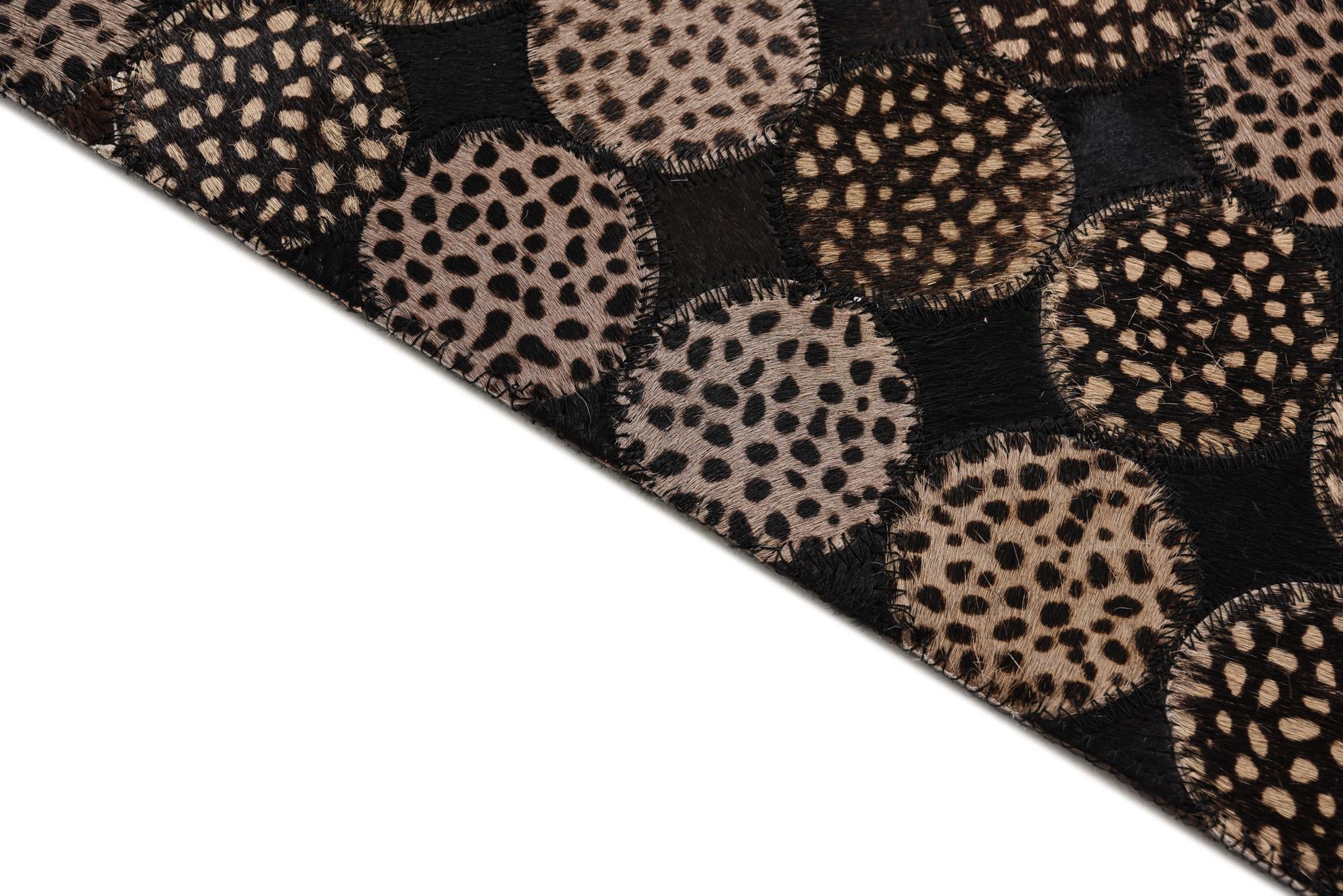 4' 8 x 6' 8 Cowhide Rug