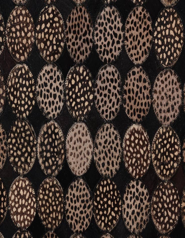 Detail image of 4' 8 x 6' 8 Cowhide Rug