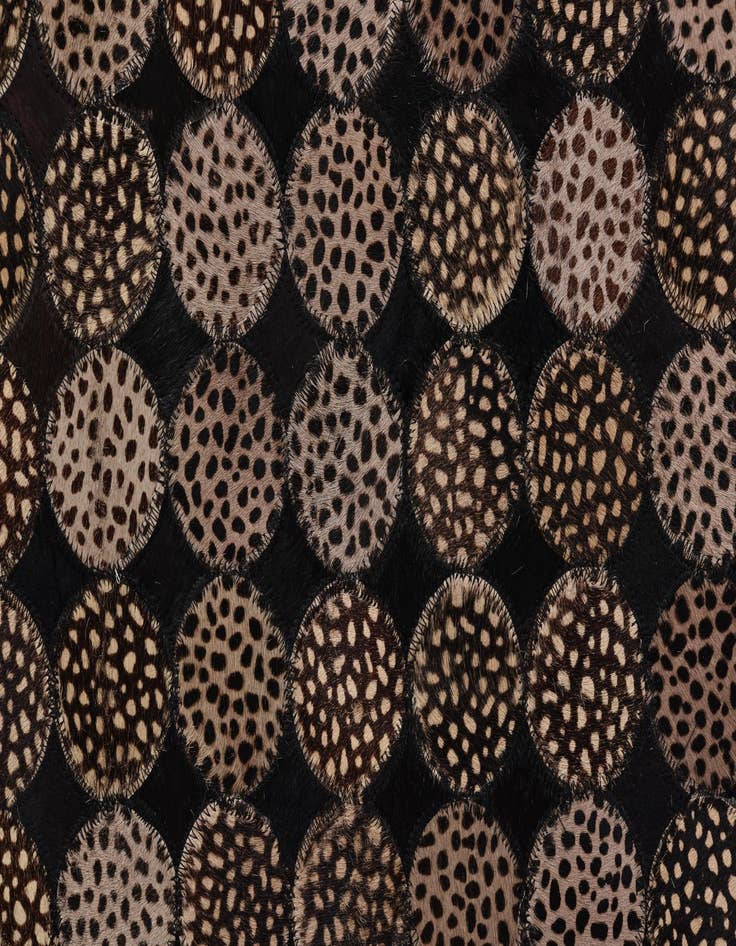 Detail image of 4' 8 x 6' 8 Cowhide Rug