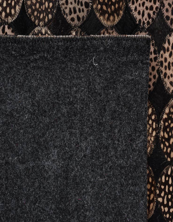 Detail image of 4' 8 x 6' 8 Cowhide Rug