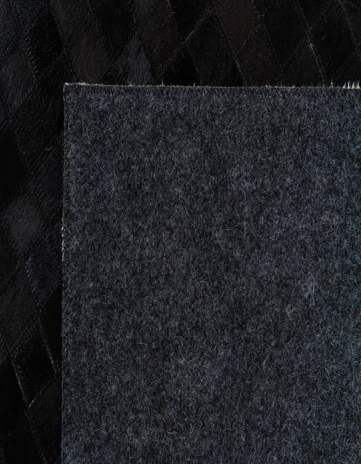 Detail image of 8' 2 x 10' Cowhide Stocks Rug