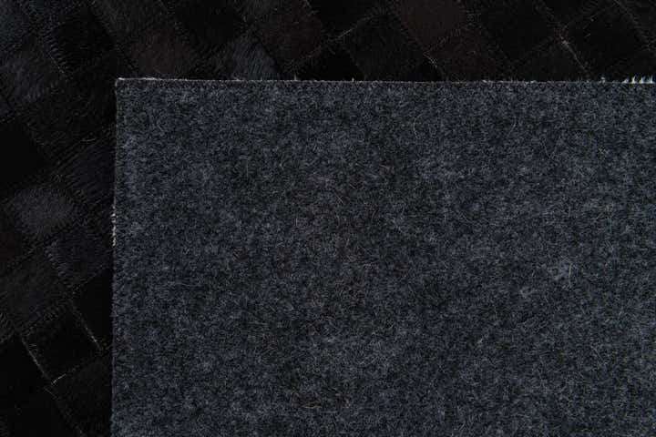 8' 2 x 10' Cowhide Stocks Rug