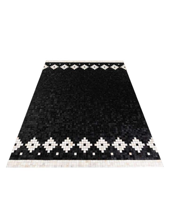 8' 2 x 10' Cowhide Stocks Rug
