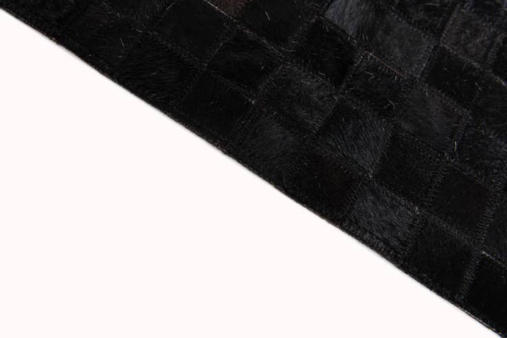 Detail image of 8' 2 x 10' Cowhide Stocks Rug