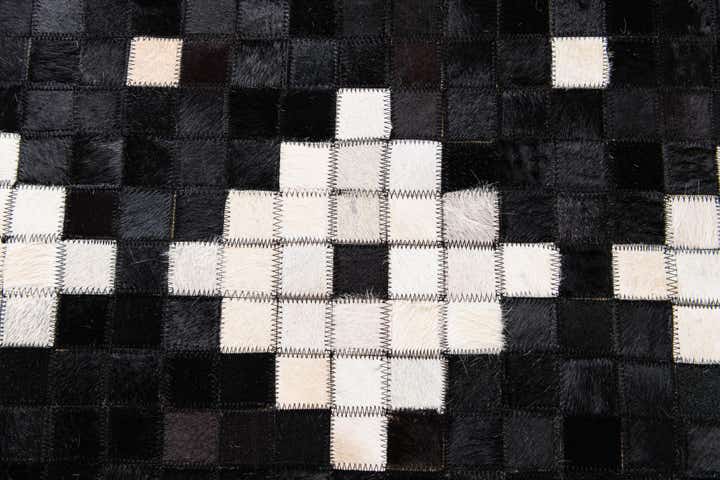 8' 2 x 10' Cowhide Stocks Rug