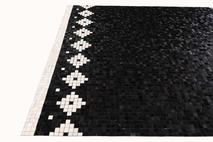 8' 2 x 10' Cowhide Stocks Rug