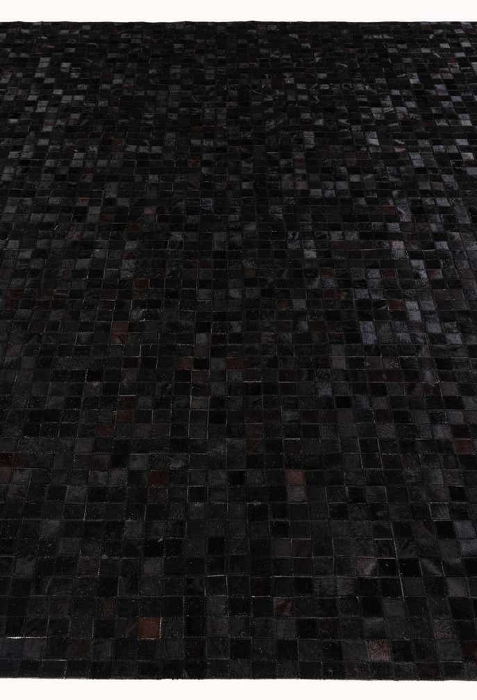 8' 2 x 10' Cowhide Stocks Rug