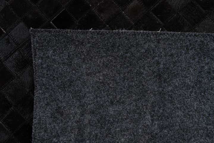 8' 2 x 10' Cowhide Stocks Rug