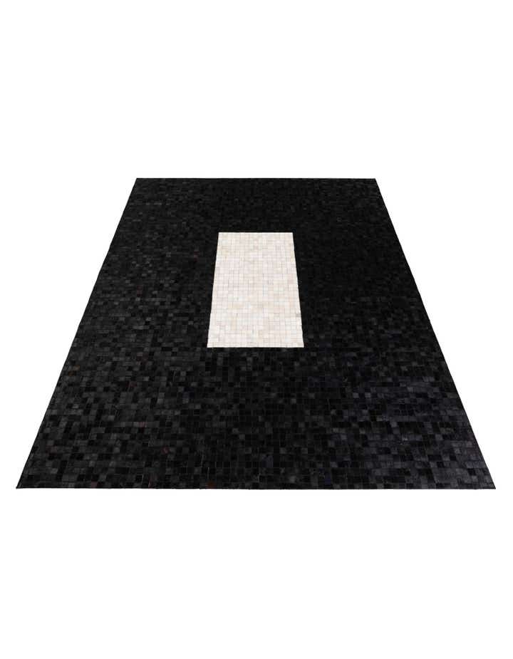 8' 1 x 10' Cowhide Stocks Rug