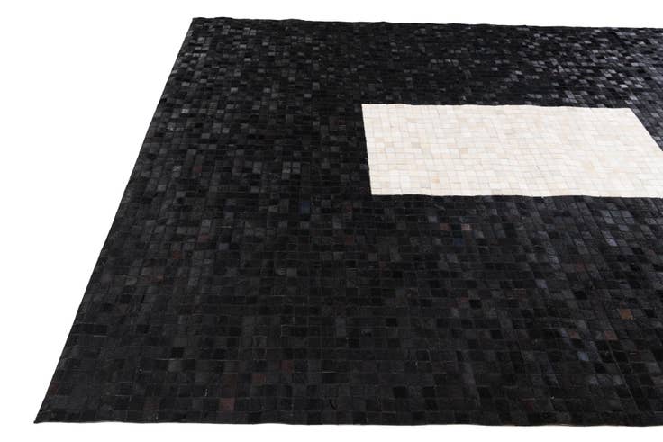 Detail image of 8' 1 x 10' Cowhide Stocks Rug