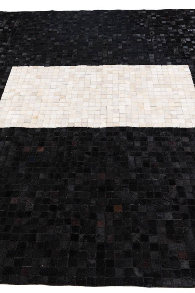 Detail image of 8' 1 x 10' Cowhide Stocks Rug