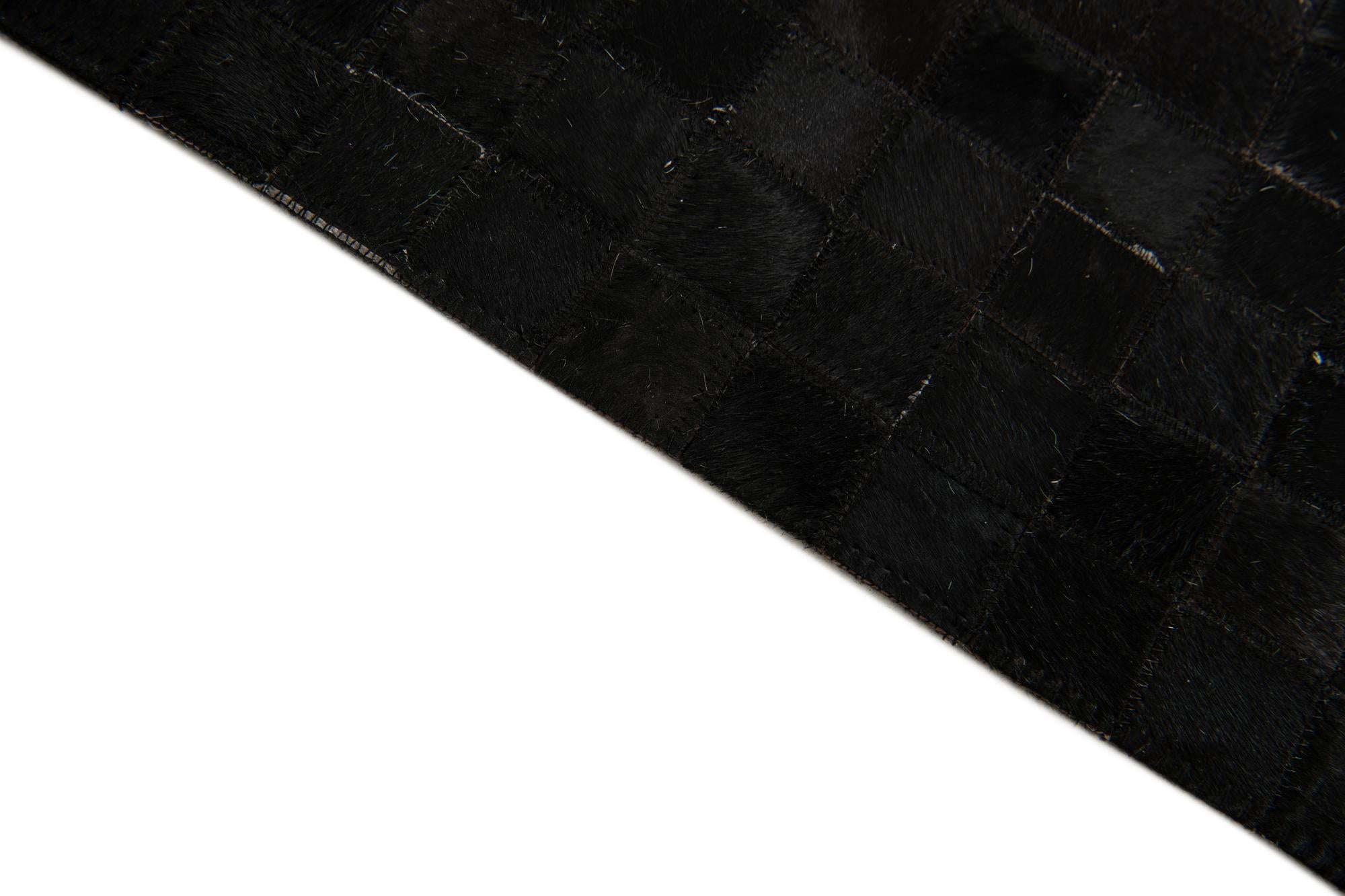8' 2 x 10' Cowhide Stocks Rug