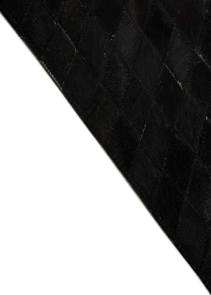 8' 2 x 10' Cowhide Stocks Rug