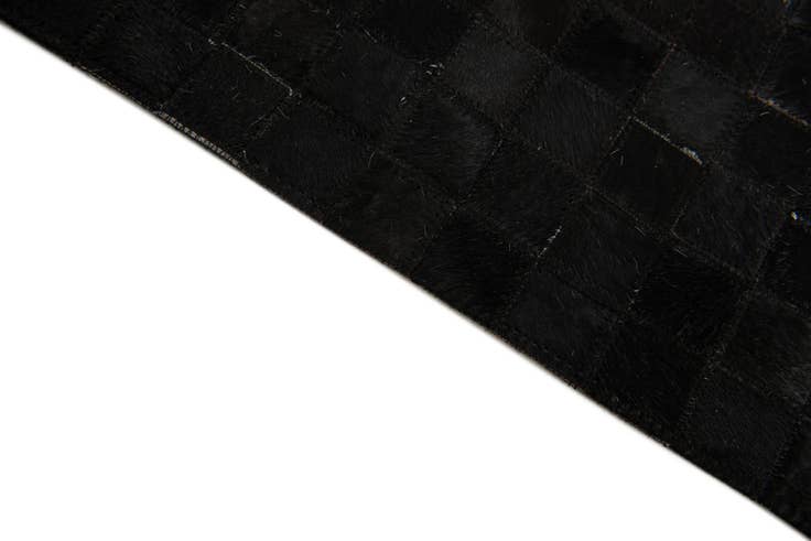Detail image of 8' 2 x 10' Cowhide Stocks Rug