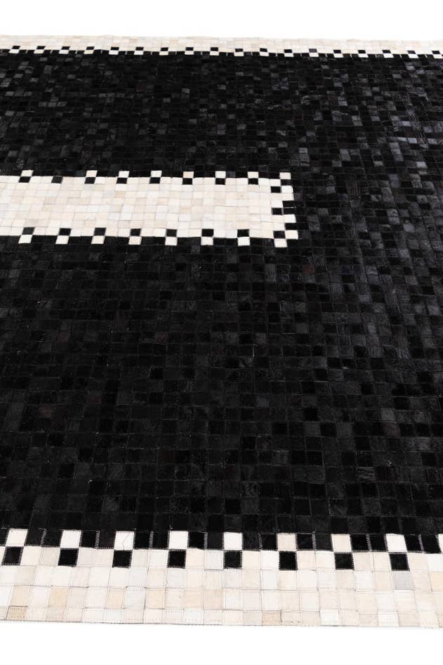 Detail image of 8' 2 x 10' Cowhide Stocks Rug