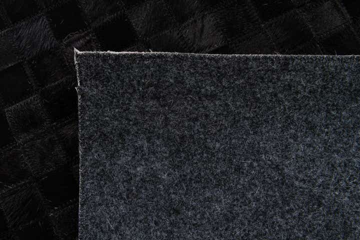 8' 2 x 10' Cowhide Stocks Rug