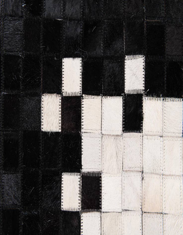Detail image of 8' x 10' 3 Cowhide Stocks Rug