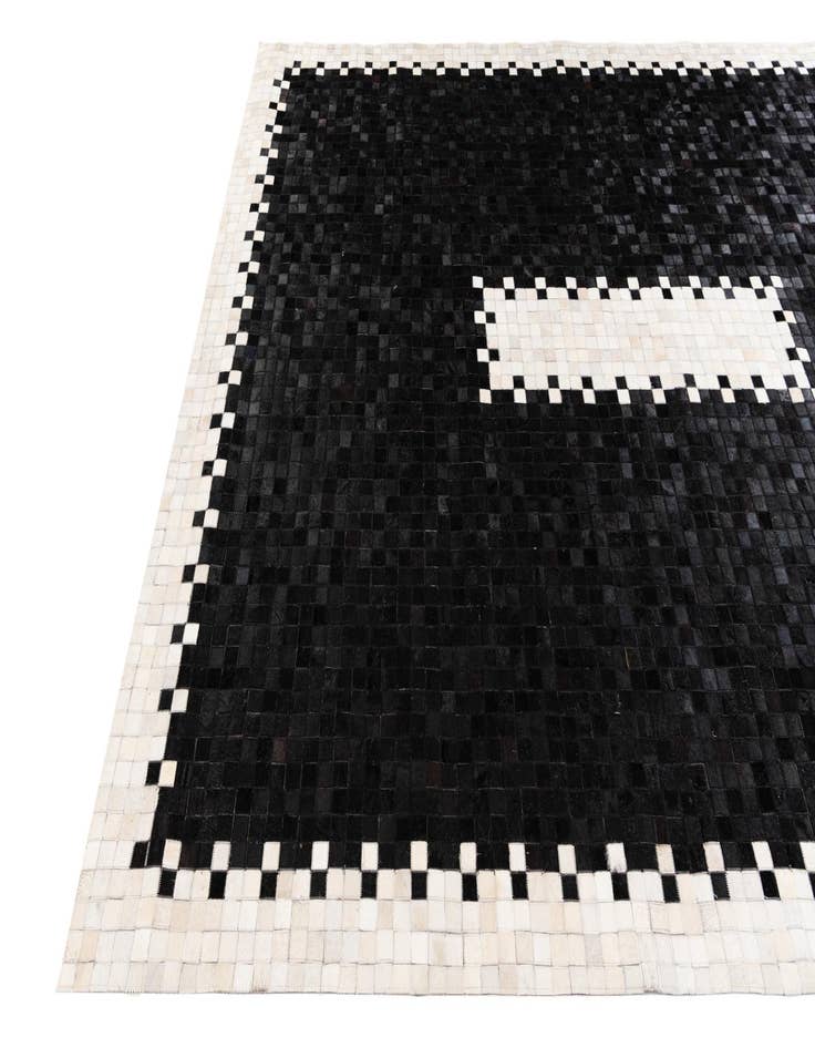 Detail image of 8' 2 x 10' Cowhide Stocks Rug