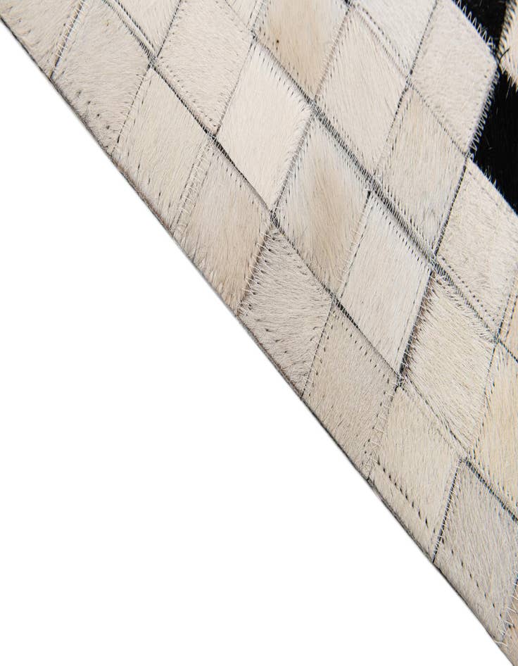 Detail image of 8' 2 x 10' Cowhide Stocks Rug