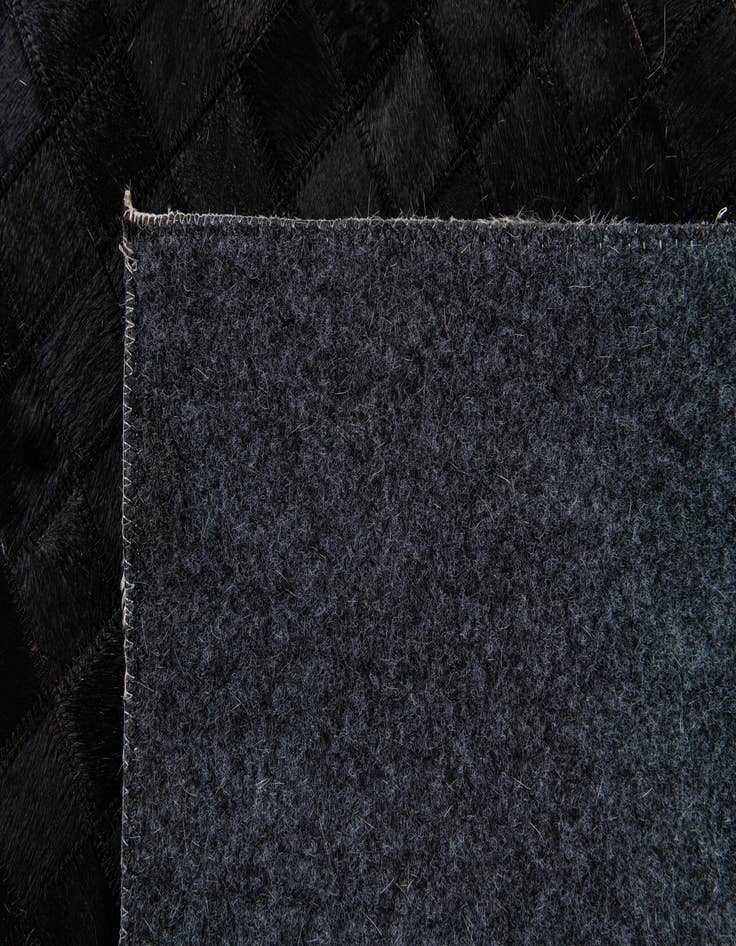 Detail image of 8' 2 x 10' Cowhide Stocks Rug